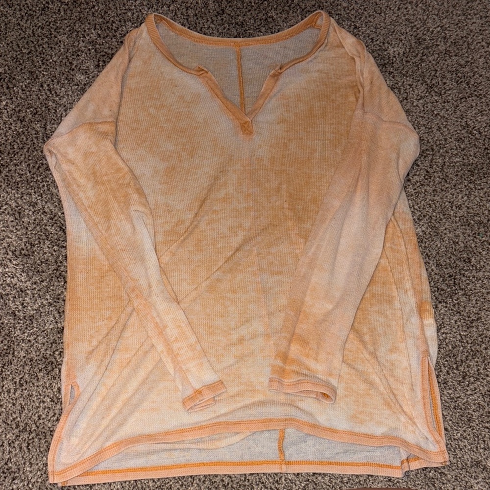 American Eagle Outfitters Yellow Long Sleeve Tee